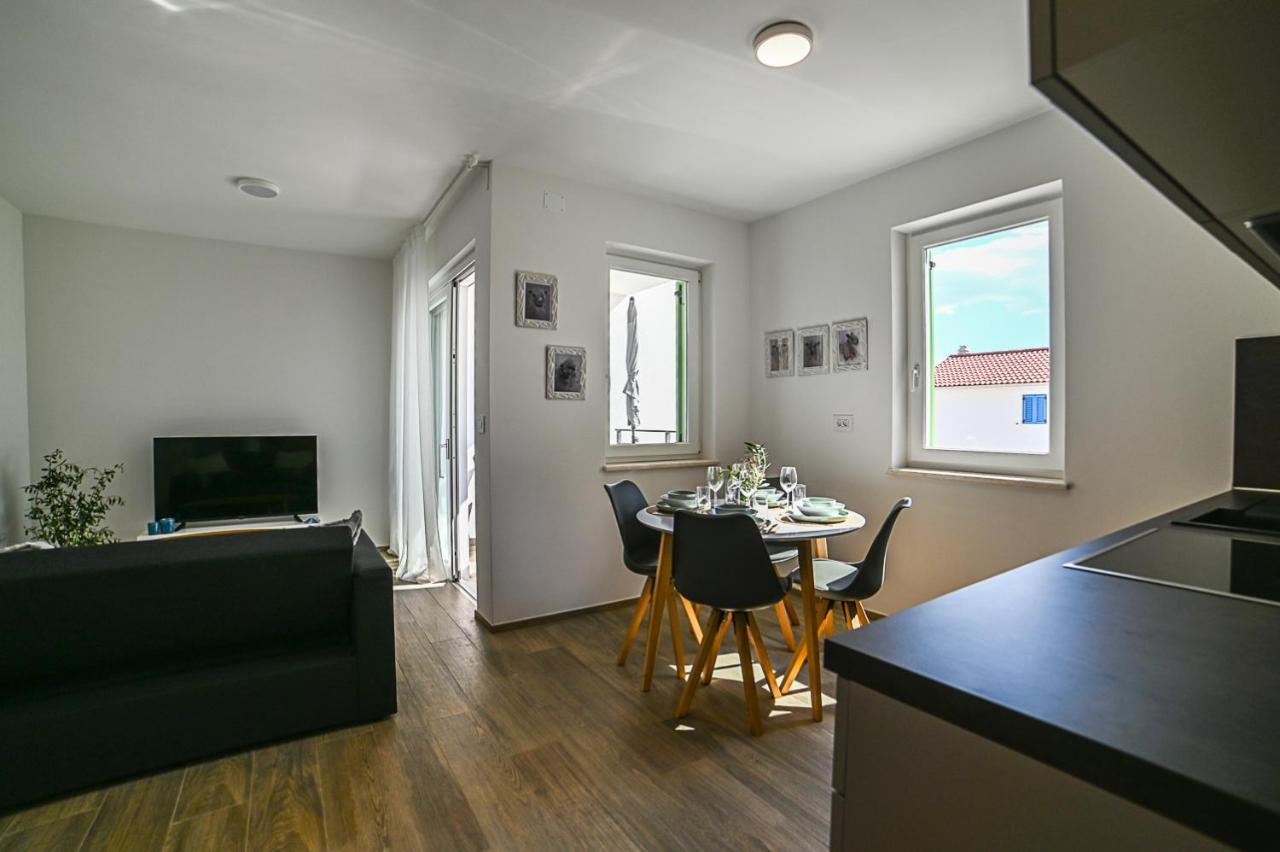 Apartment Perlitto Крес Екстериор снимка