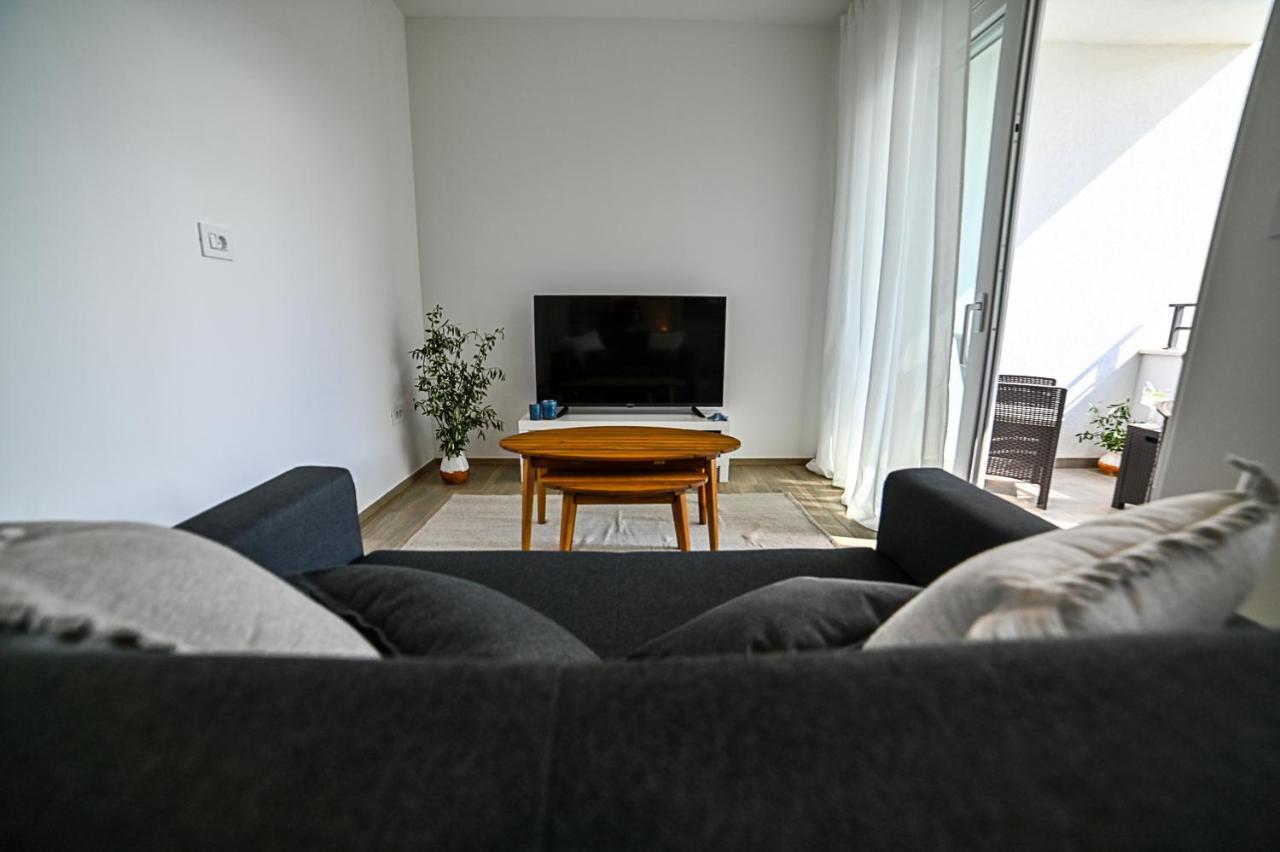 Apartment Perlitto Крес Екстериор снимка